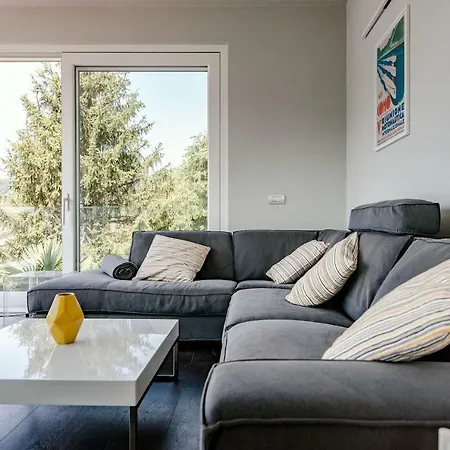 The Palms Lake - By House Of Travelers - Апартаменты *